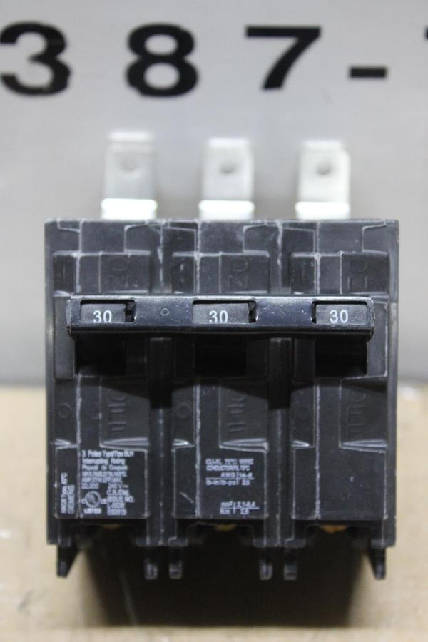 Used SIEMENS SENTRON MOLDED CASE SWITCH LMXD63S800A 800 AMP 600 VAC 3-POLE