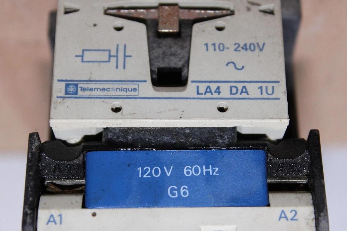 Used TELEMECANIQUE CONTACTOR LC1D2510 40 AMP 600 VAC 20 HP COIL: 120 VOLT
