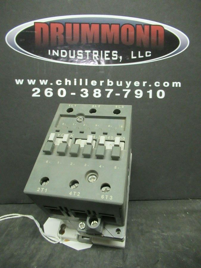 Used YORK CONTACTOR 024-31640-000 105 AMP 75 HP 600 VAC COIL: 120 VAC **WARRANTY!**