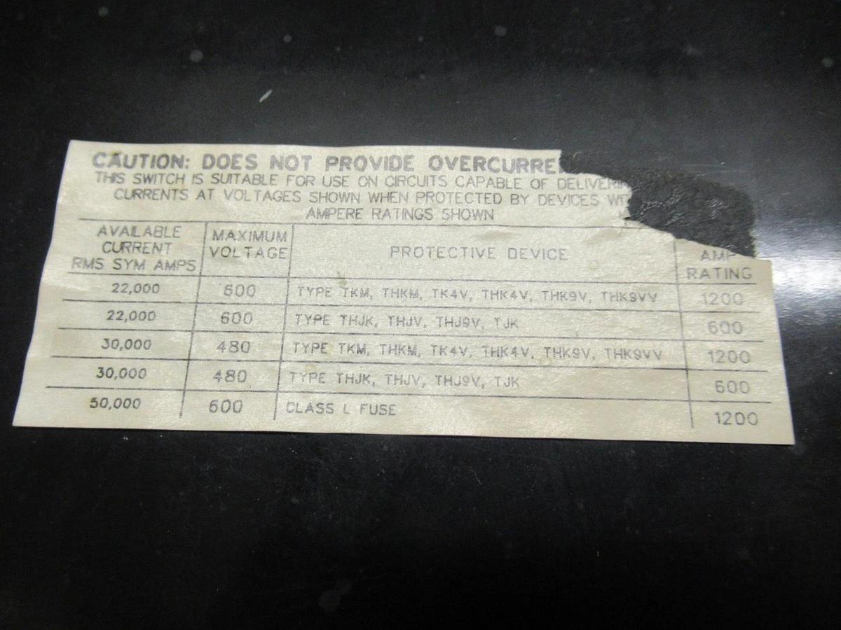 Used GE MOLDED CASE SWITCH TKMA3Y1200 1200 AMP 600 VAC W/ SHUNT TRIP & AUX SWITCH