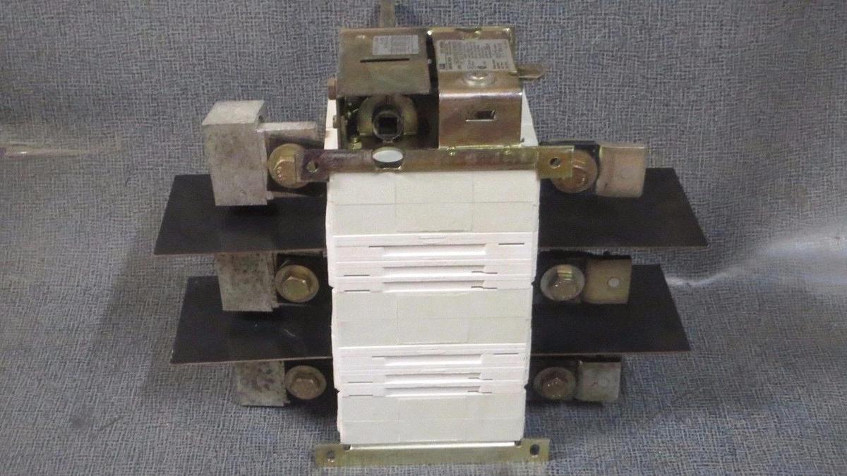 Used ABB GENERAL PURPOSE SWITCH 600 AMP 600 VAC 3 PHASE 150-500 HP MODEL: OETL-NF600A