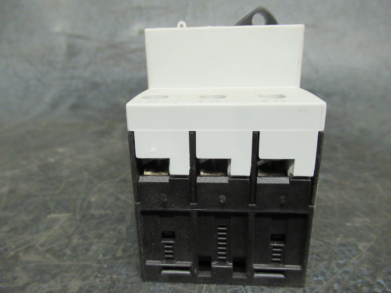 Used SIEMENS MANUAL MOTOR STARTER 3RV1011-1KA10 600 VOLT 12 AMP 10 HP G/070314