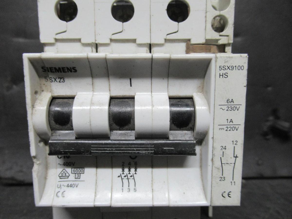 Used SIEMENS CIRCUIT BREAKER 5SX23 C10 10 AMP 480 VAC 3-POLE W/ 5SX9100 AUXILLIARY