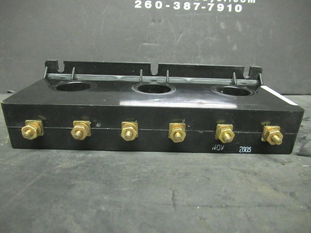 Used INSTRUMENT CURRENT TRANSFORMER 3P3-201 RATIO: 200:5 A
