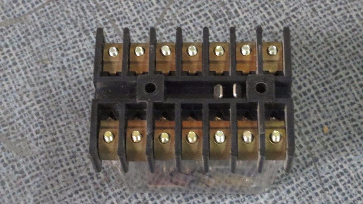 Used STRUTHERS DUNN RELAY WITH DUNCO BASE! 24 VDC COIL 120V 10 AMP MODEL: 219DXBP