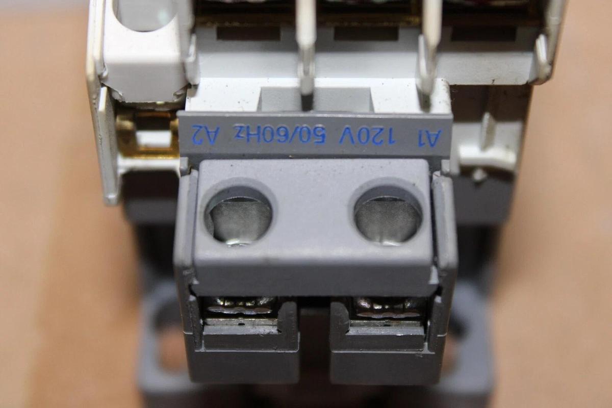 Used BENSHAW RSC-9 SIZE 00 MAGNETIC CONTACTOR RSC-9 20 AMP 600V 120 VAC COIL