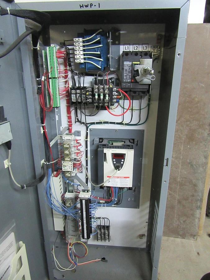 Used SQUARE D M-FLEX VARIABLE SPEED DRIVE MFDFG4VW ATV61HU30N4 5 HP 4 KW 460 VOLT