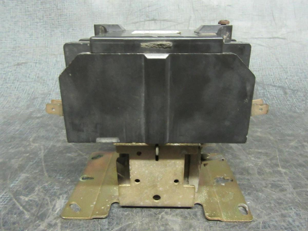 Used FURNAS DEFINITE PURPOSE CONTACTOR 42FE35AJ636R 600V 75A 3-POLE 3-PHASE COIL: 24V