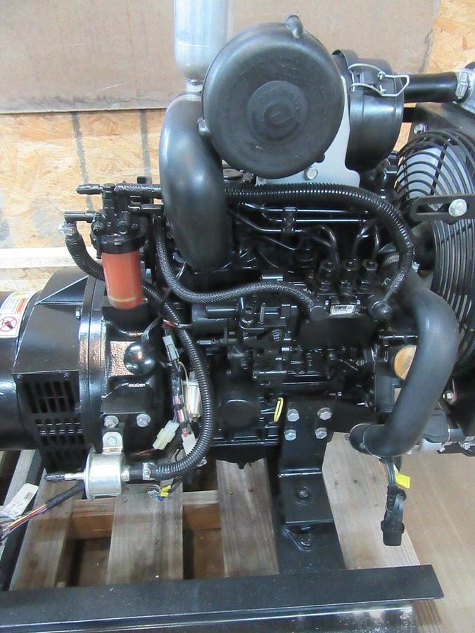 Used NEW 8 KW GENERATOR ISUZU DIESEL 3CA1 YANMAR 277/480 V RE-CONNECTABLE 120/240 V