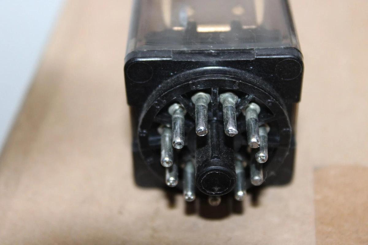 Used LOT OF 3 SCHRACK RELAY RL300024 CAD14D10/024 24 VDC 120/240 VAC 10 AMP