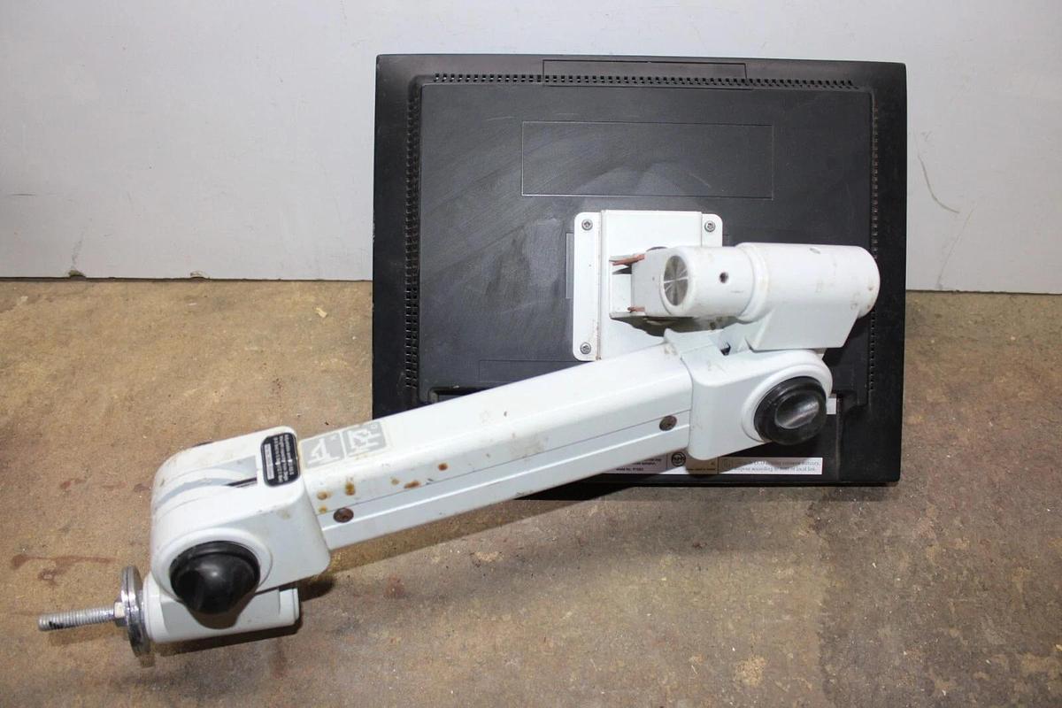 Used GVISION LCD TOUCHSCREEN DISPLAY FOR MCQUAY CHILLER P15BX-OB-9CB2-AU47B-MQ04-A