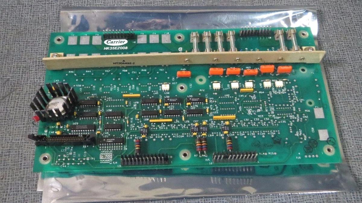 Used CARRIER INPUT/OUTPUT CIRCUIT CONTROL BOARD # HK35EZ008