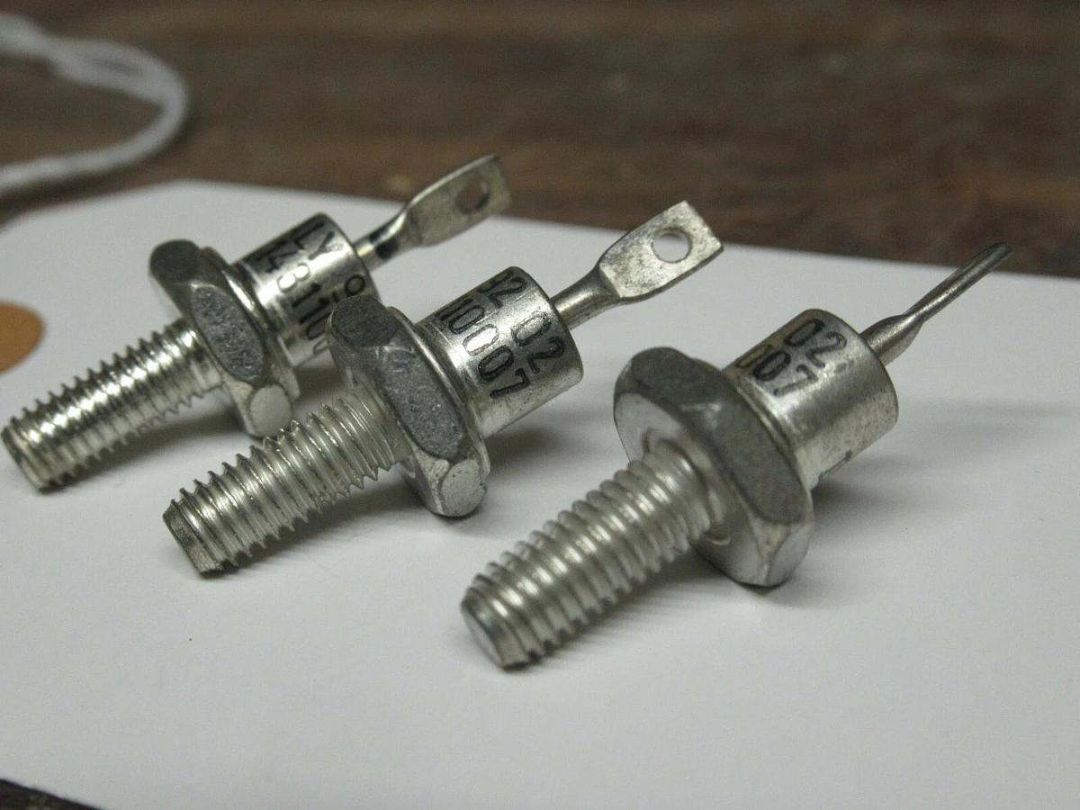 NEW SURPLUS (3) INTERNATIONAL 143110007 RECTIFIER DIODE STUDS VISHAY *WARRANTY*