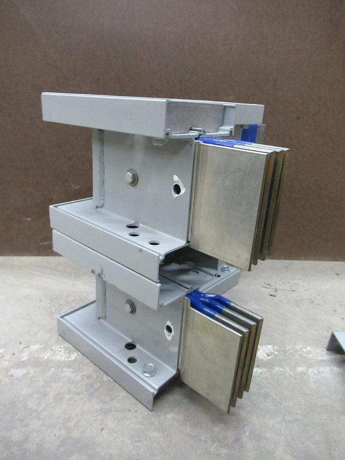 Used 3000 AMP GE SPECTRA SERIES 90° EDGEWISE BUSWAY ELBOW 02692867 600 V 3 PH 3 W W/G