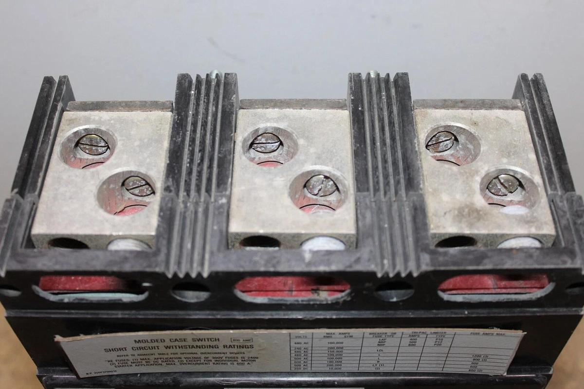 Used WESTINGHOUSE MOLDED CASE SWITCH LC3600WK 600 AMP 3-POLE 600 VAC