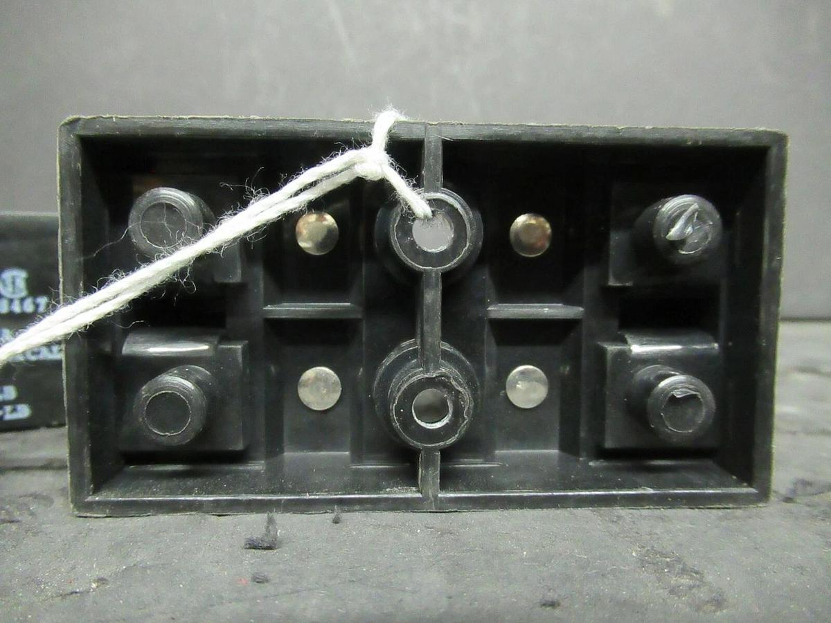 Used LOT OF 2 CONNECTRON FUSE HOLDER M632-66 FOR 30 AMP 600 V FUSES