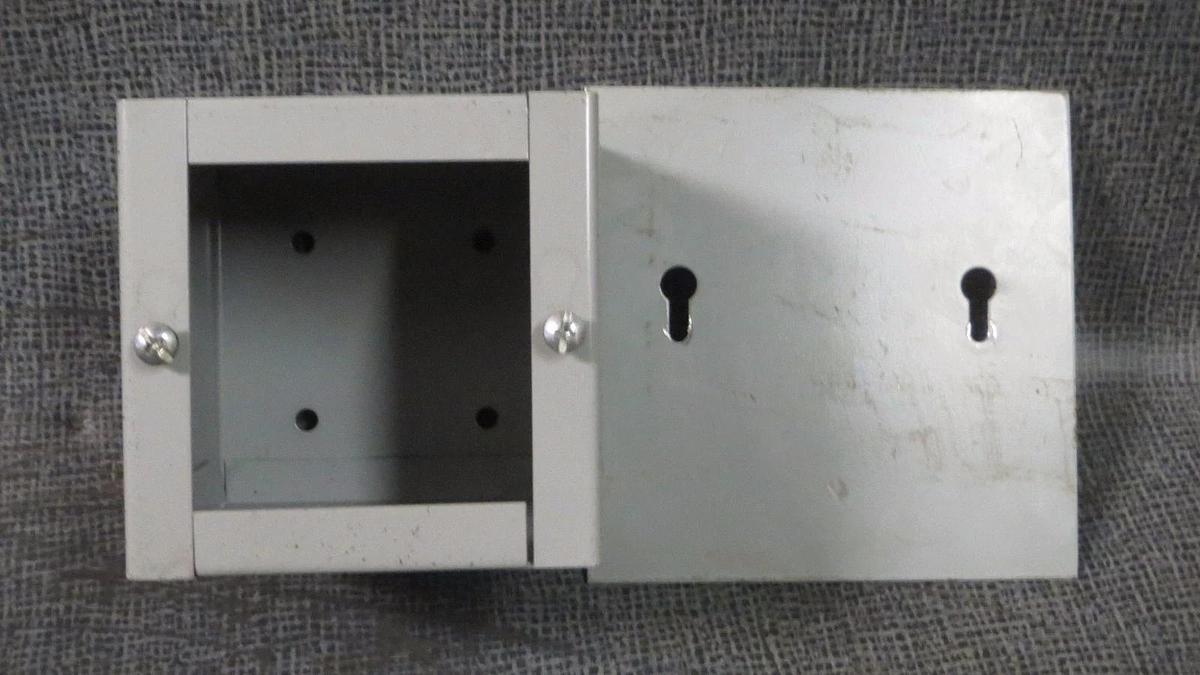 Used B-LINE SYSTEMS CIRCLE AW TYPE 1 JUNCTION BOX (1) UL: 312J MODEL: 444SCF-NK