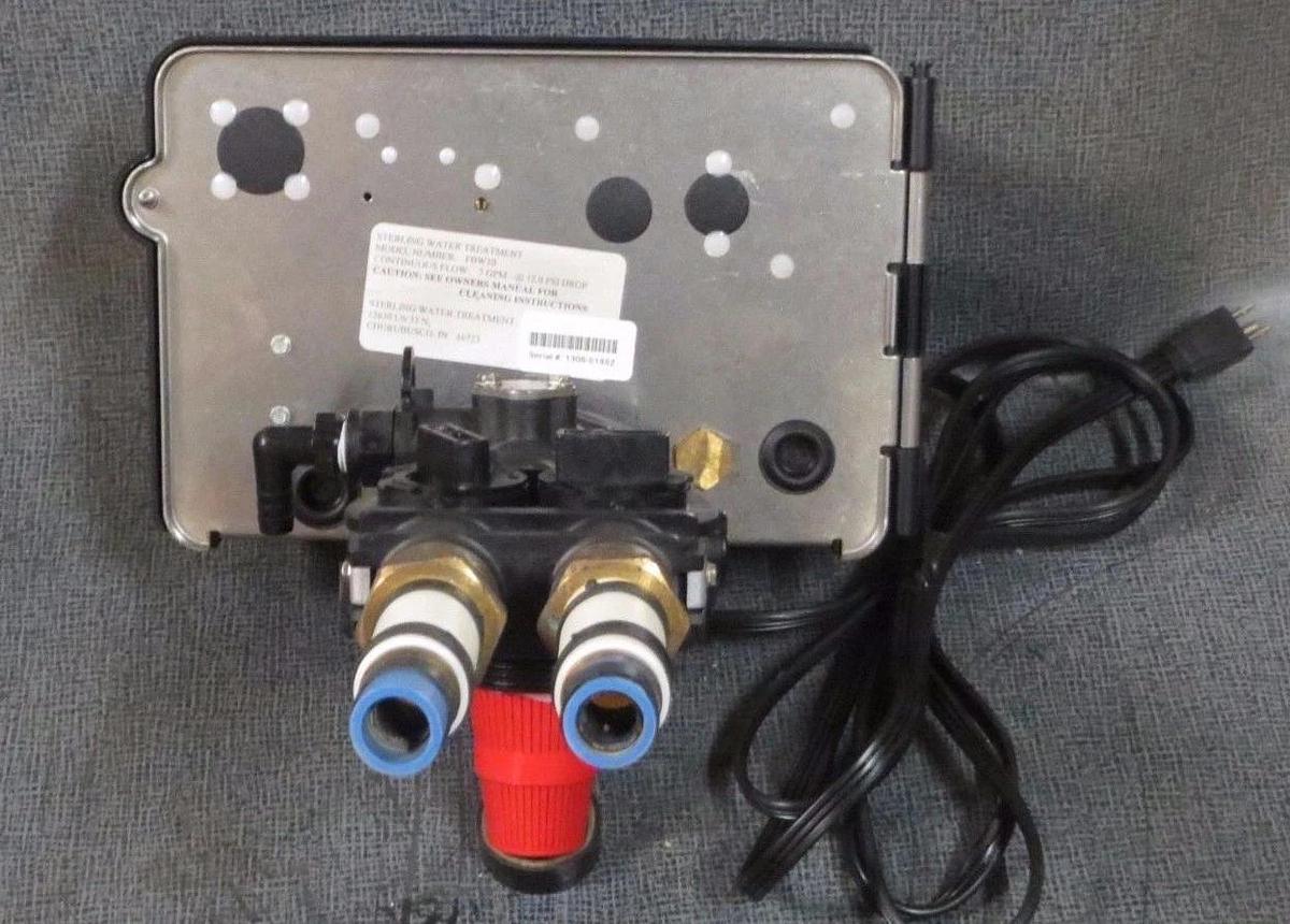 Used STERLING COMMERCIAL BACKWASHING FILTER SYSTEM 7 GPM @ 12 PSI MODEL# FBW30