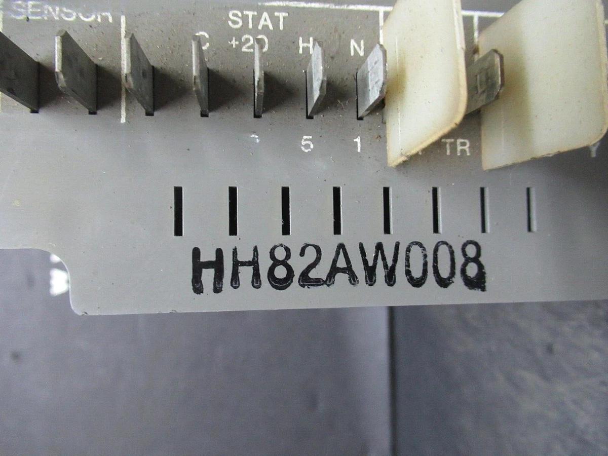 Used HONEYWELL LOGIC PANEL 24 VAC 8 VA HH82AW008 **WARRANTY**