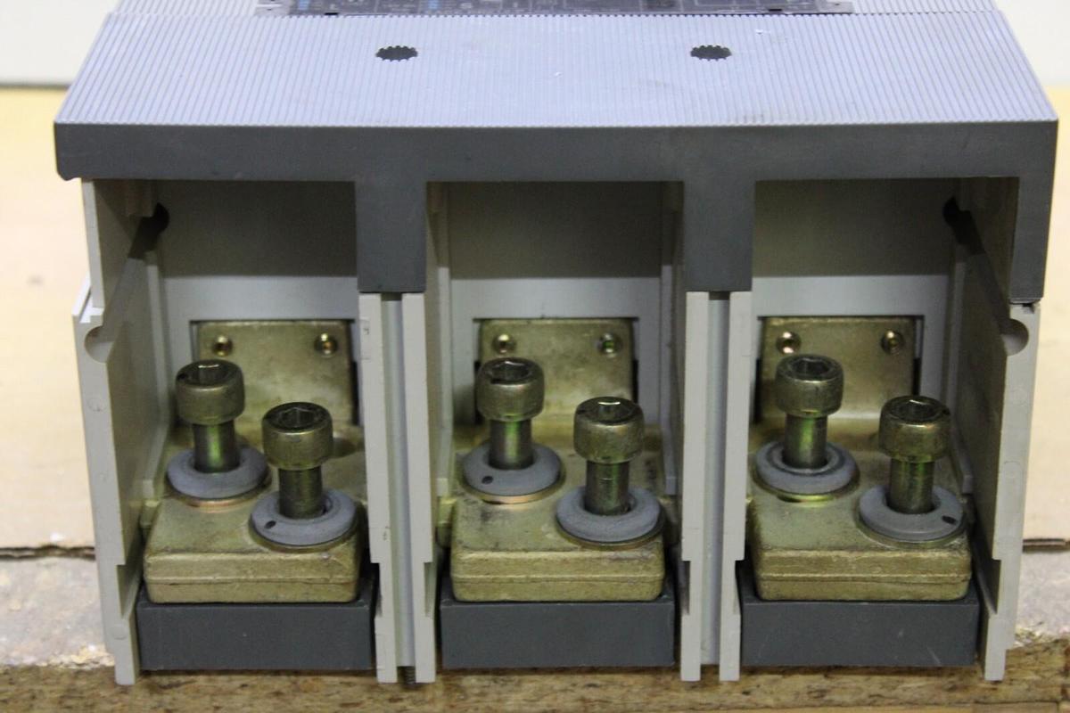 Used ABB CIRCUIT BREAKER SACE S7H 1200 AMP 600 VOLT 3-POLE SACE S7