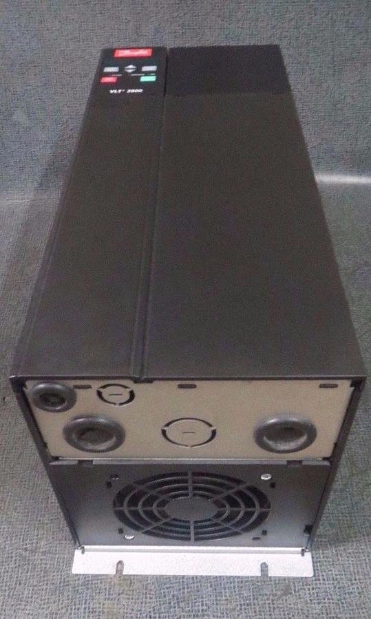 Used DANFOSS VARIABLE SPEED DRIVE VLT 2800 480V 27.9-32 AMP 20 HP178B8587