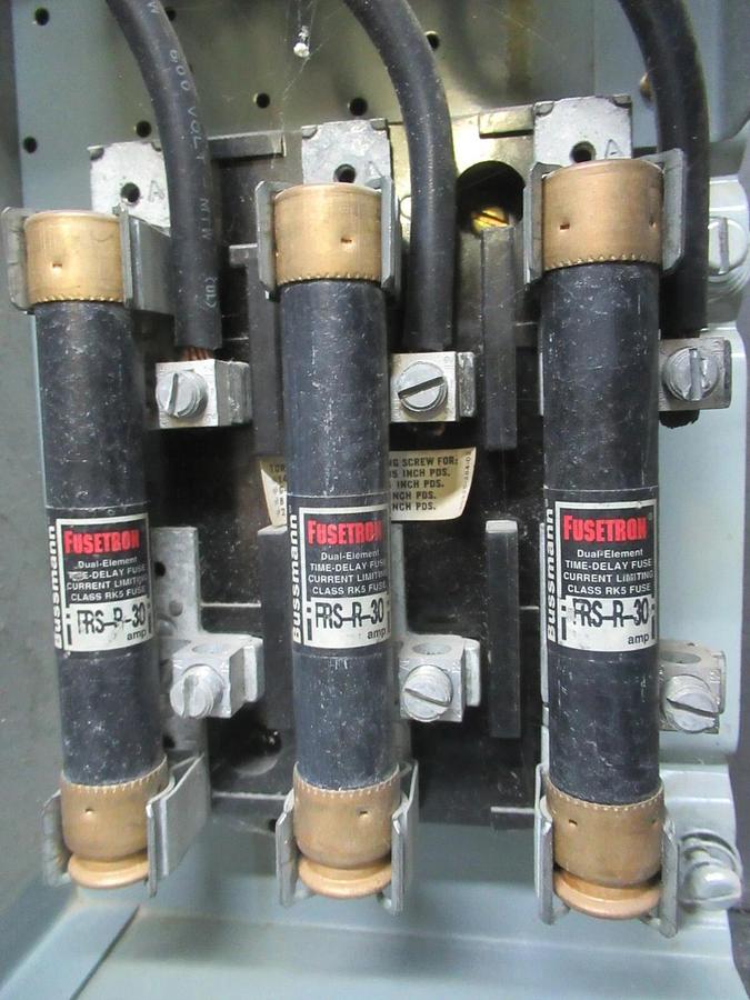 Used SQUARE D MCC MOTOR CONTROL DUAL FEEDER 17" MODEL 4 30/60 AMP FUSES