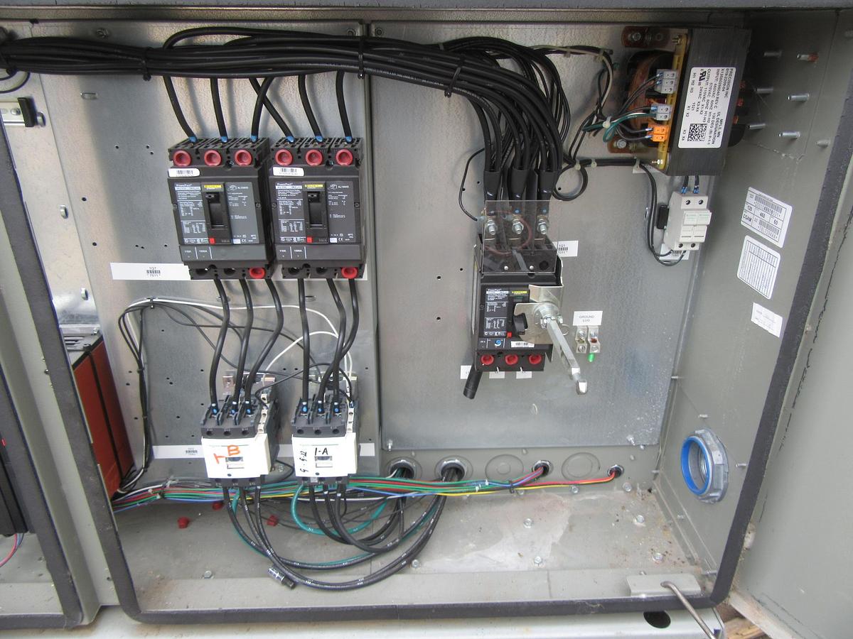 Used 2015 TRANE 120 TON AIR COOLED CHILLER 460 VOLT 410A 125 TON CGAM120