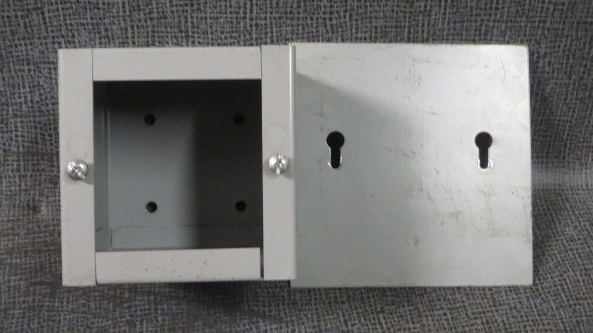 Used B-LINE SYSTEMS CIRCLE AW TYPE 1 JUNCTION BOX (1) UL: 312J MODEL: 444SCF-NK