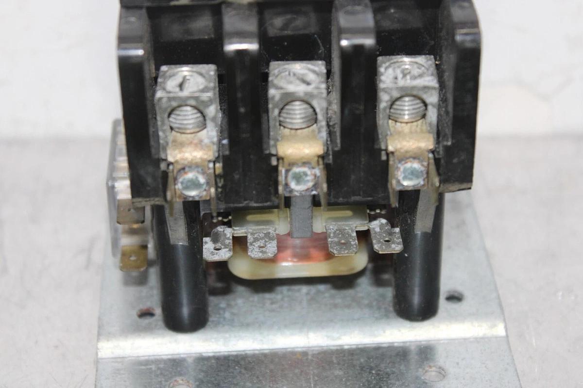 Used TYCO ELECTRONICS CONTACTOR HN53HF115 3100-30T1728TX 60 AMP 600 VAC 3-PHASE