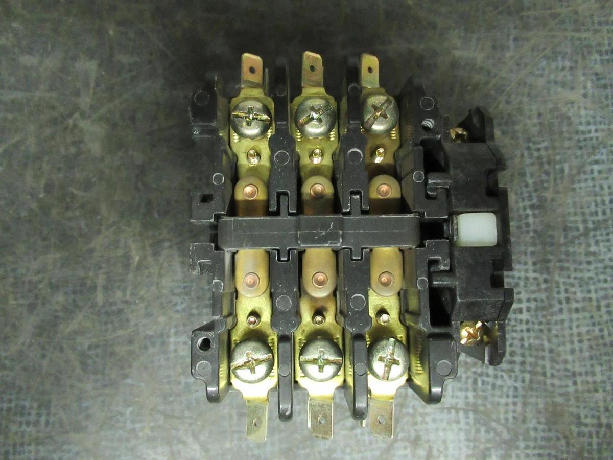 Used FURNAS DEFINITE PURPOSE CONTACTOR 42AF35AJASM 25A 600V 7.5HP 24 VAC