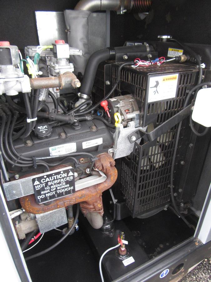 Used 30 KW GENERATOR MTU 4.3 NAT. GAS LP PROPANE 120/240 VOLT 1PH 207 HRS 40KW 2017