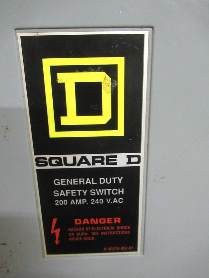 Used SQUARE D SAFETY SWITCH D324N SER. E3 TYPE 1 ENCL. 200 AMP 50 HP 240 VAC 3-POLE