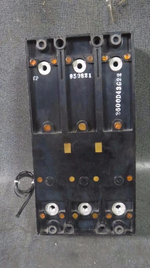 Used CUTLER HAMMER CIRCUIT BREAKER MS360700A 700 AMP 600 VAC 3-POLE W/ SHUNT TRIP