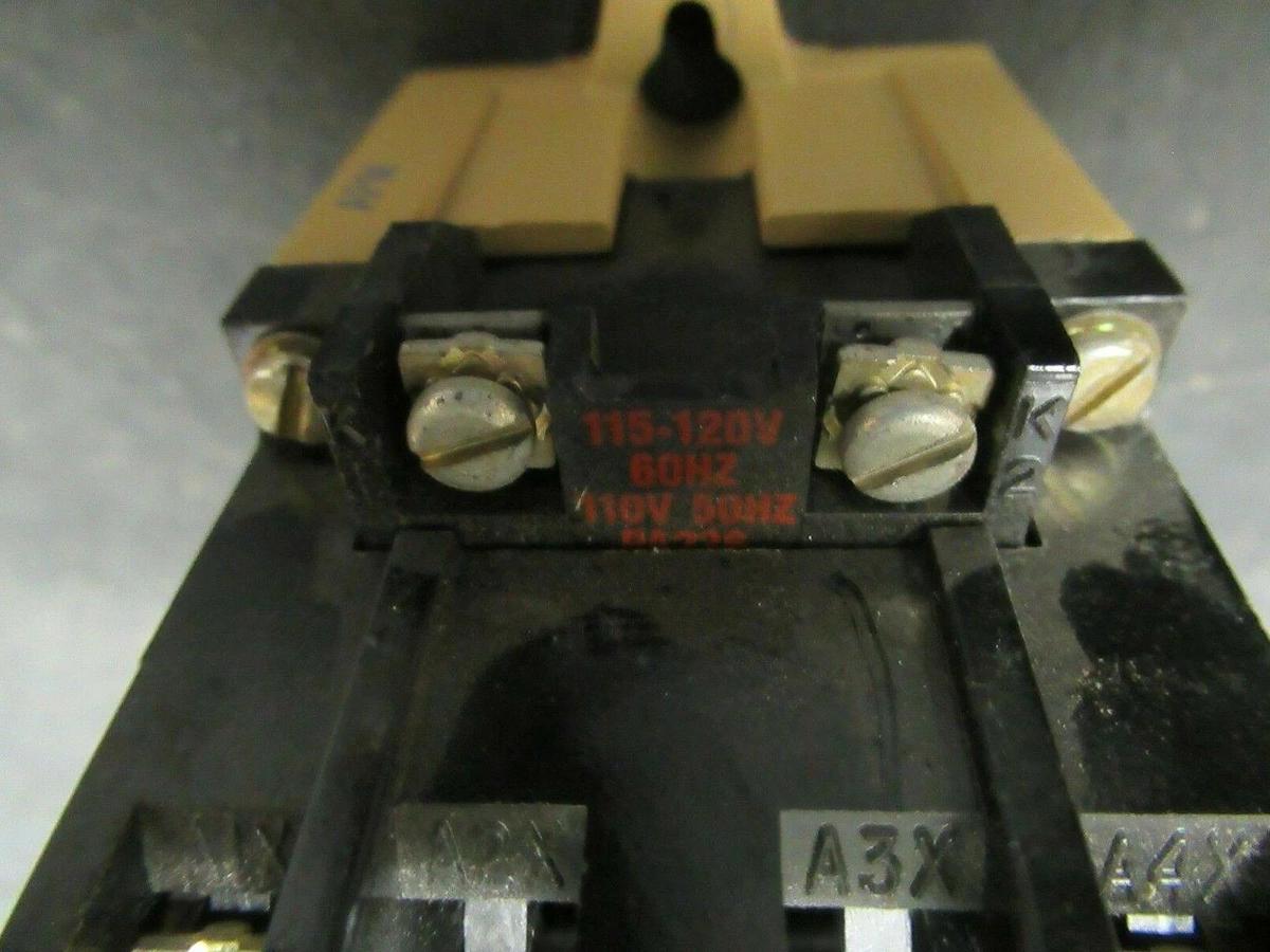 Used ALLEN BRADLEY TYPE P AC RELAY 700-P200A1 600 VAC 10 AMP **WARRANTY INCLUDED**