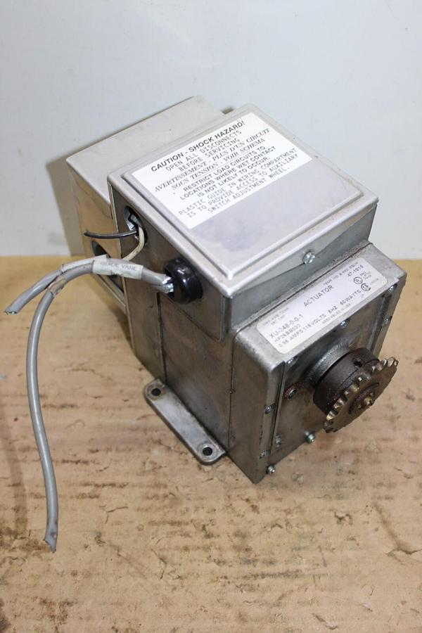 Used CARRIER ACTUATOR HF26BB030 XU-348-0-0-1 0.95 AMP 115V 50 WATT 5 HZ