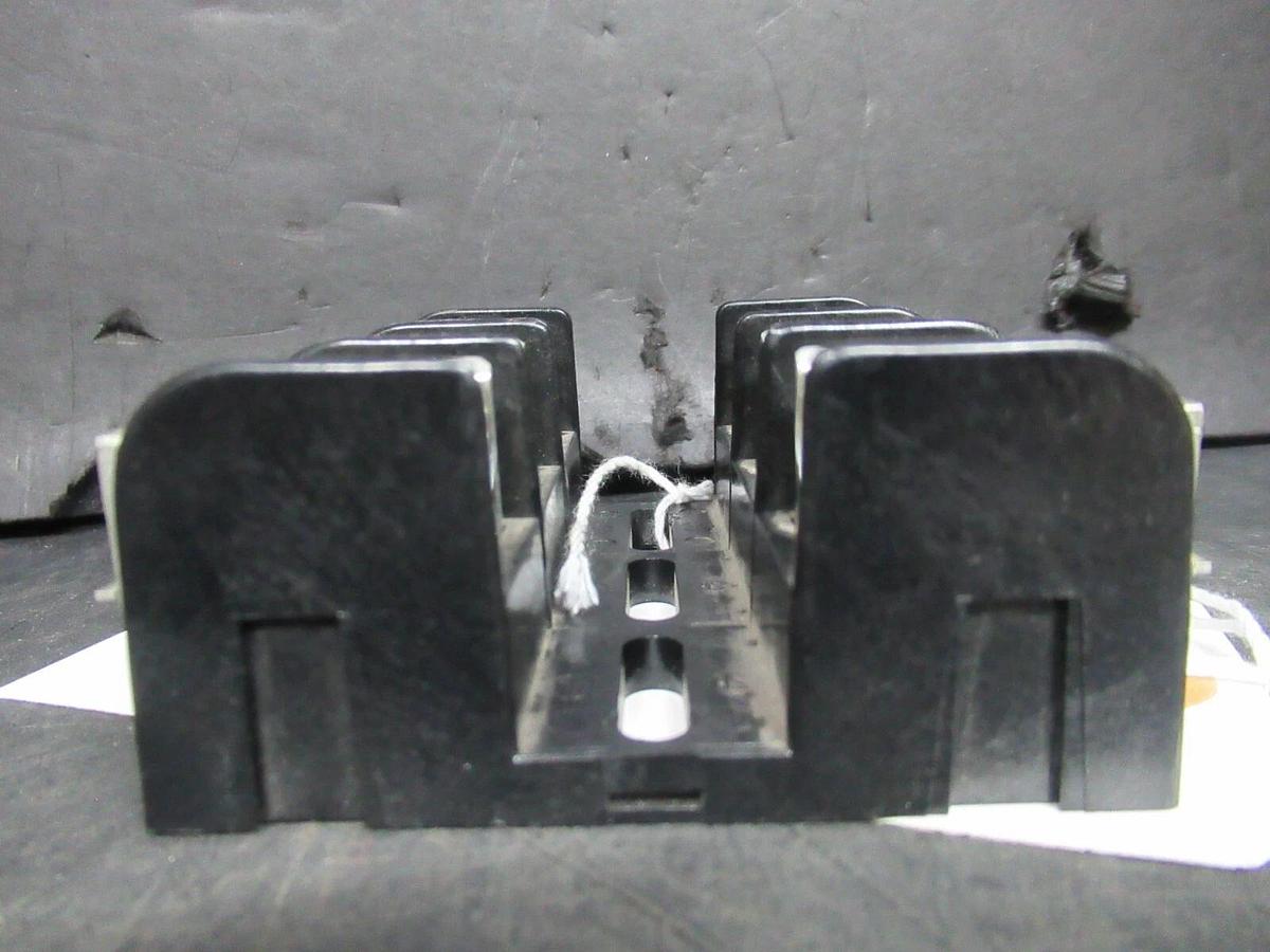 Used FERRAZ SHAWMUT THREE POLE FUSE BLOCK 20308 250 VOLT 30 AMP CLASS H/K *WARRANTY*