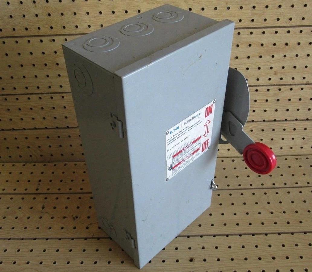Used CUTLER HAMMER DISCONNECT DH221NGK 30A 240VAC 250VDC 2-POLE **WARRANTY INCLUDED**