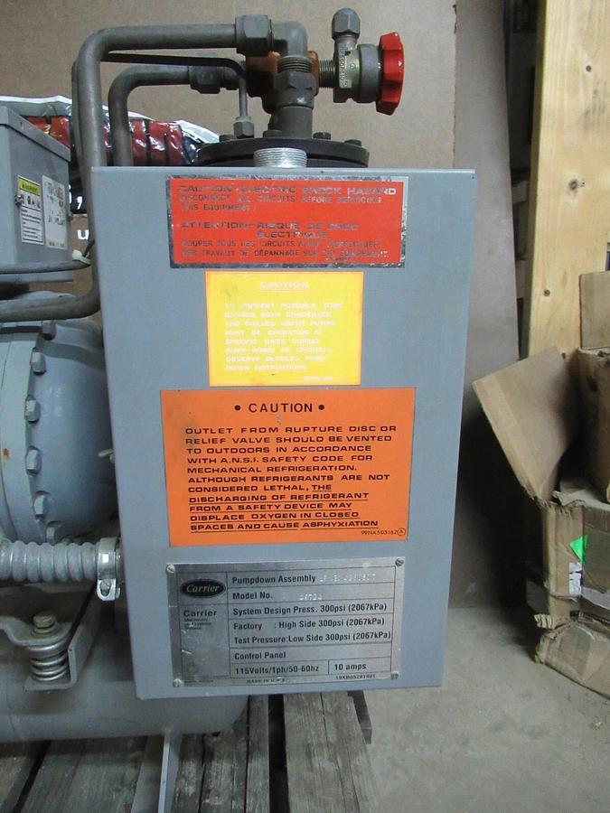Used CARRIER PURGE UNIT 49724 19XBO-4280607 300 PSI 115V 10 AMP W/ 06DA8080GG0630