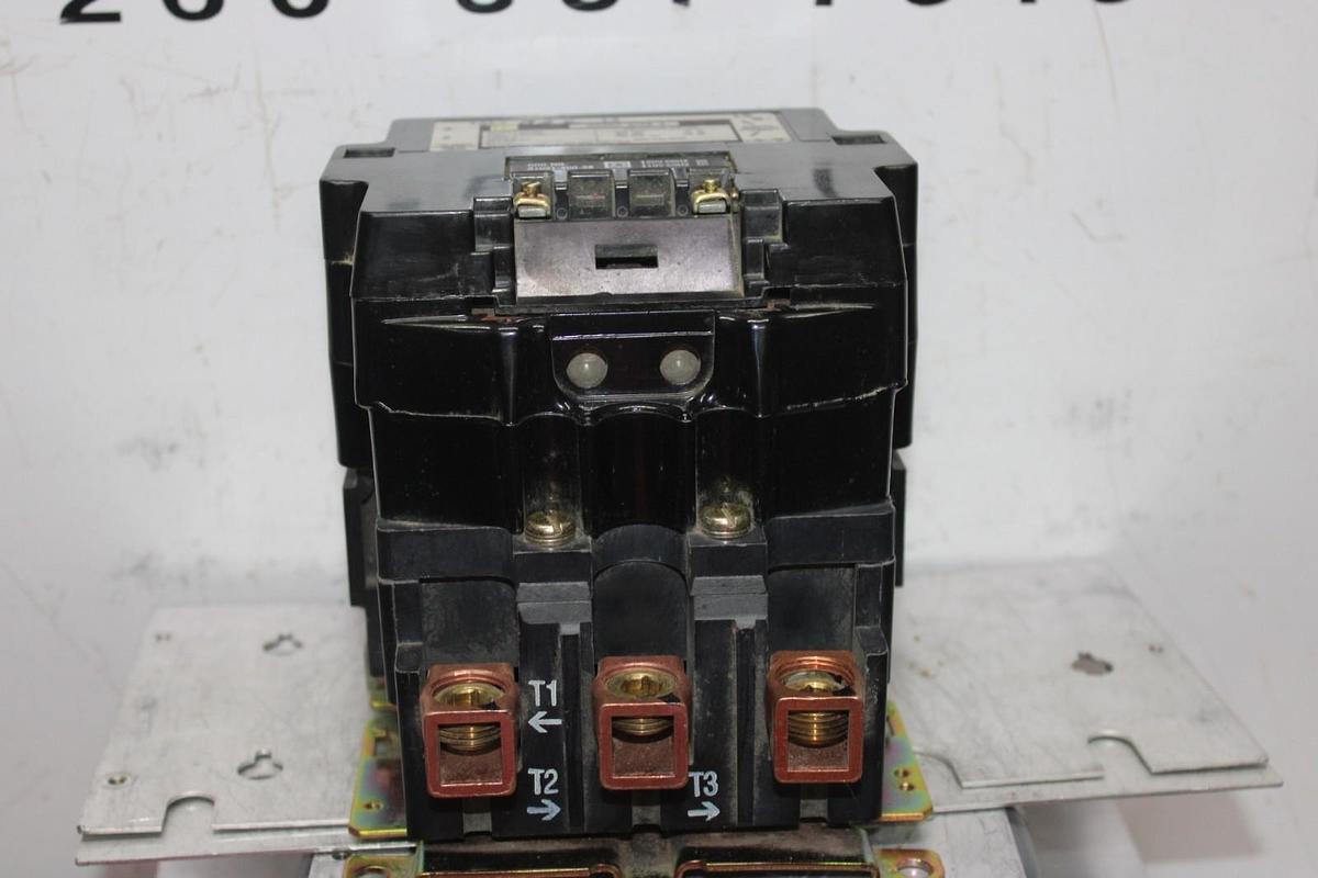Used SQUARE D NEMA CONTACTOR 8502SF02 NEMA 4 600 VOLT 135 AMP 100 HP COIL: 120 VOLT