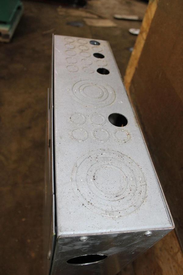 Used SQUARE D TYPE 1 NF MLO SERVICE PANEL 12106793820080001 250 AMP 42-SLOT 600V