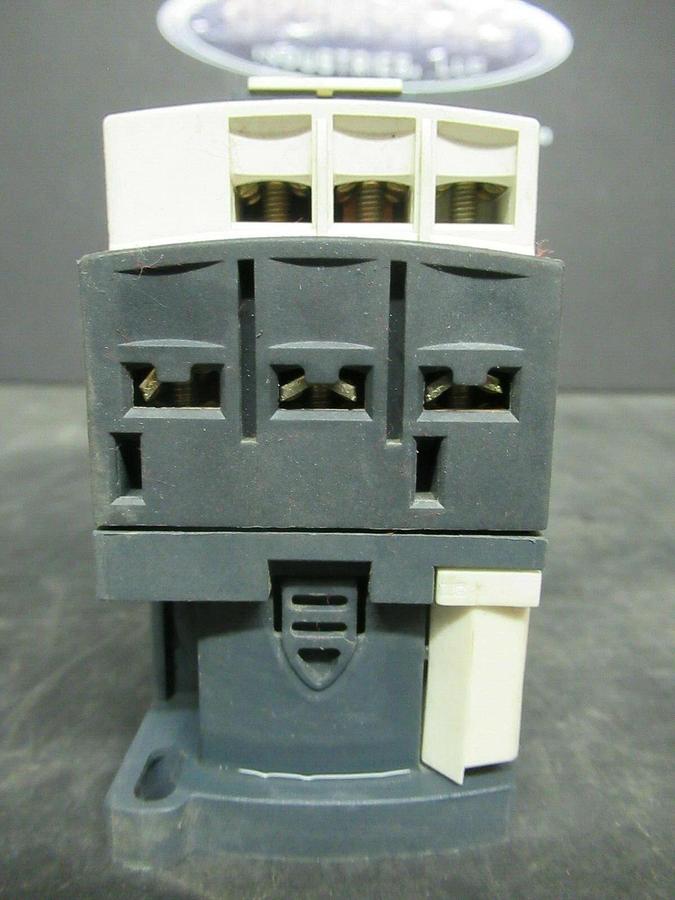 Used SCHNEIDER CONTACTOR LC1D09  25 AMP 600 VAC 7.5 HP **WARRANTY INCLUDED!**