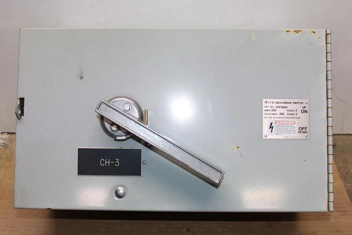 Used ITE FUSIBLE PANELBOARD DISCONNECT V7F3604 200 AMP 600 VOLT 3-POLE 3-PHASE 60 HP