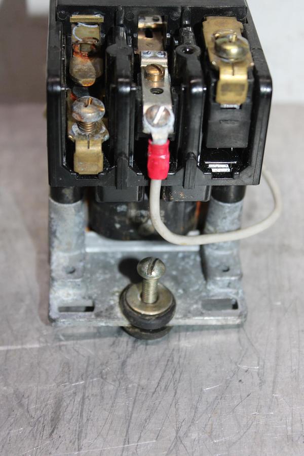 Used EATON REVERSING CONTACTOR DIL-M1600 XTCEC16R 1600 AMP 1300 HP COIL: 240V