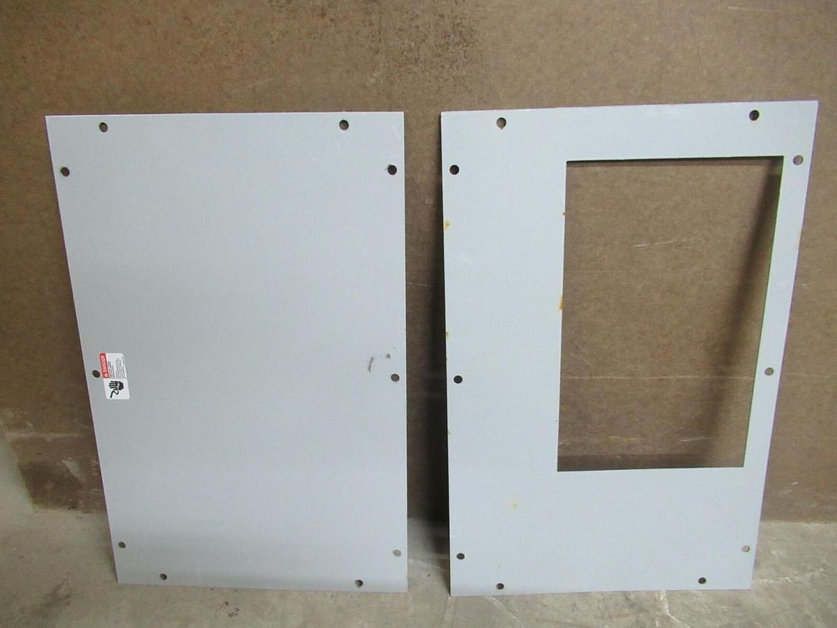 Used SIEMENS 100 AMP 240 V XJ-L BUSWAY TAPBOX W/ VACU-BREAK SWITCH V2E3203 4W XC1004G