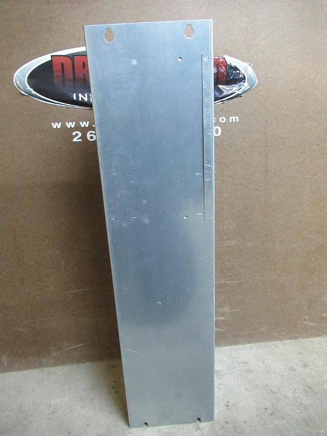 Used DANFOSS VERTICAL VFD 174L1110 VLT HVAC DRIVE 200 VAC @ 16.7 AMP 5 HP 3-PHASE