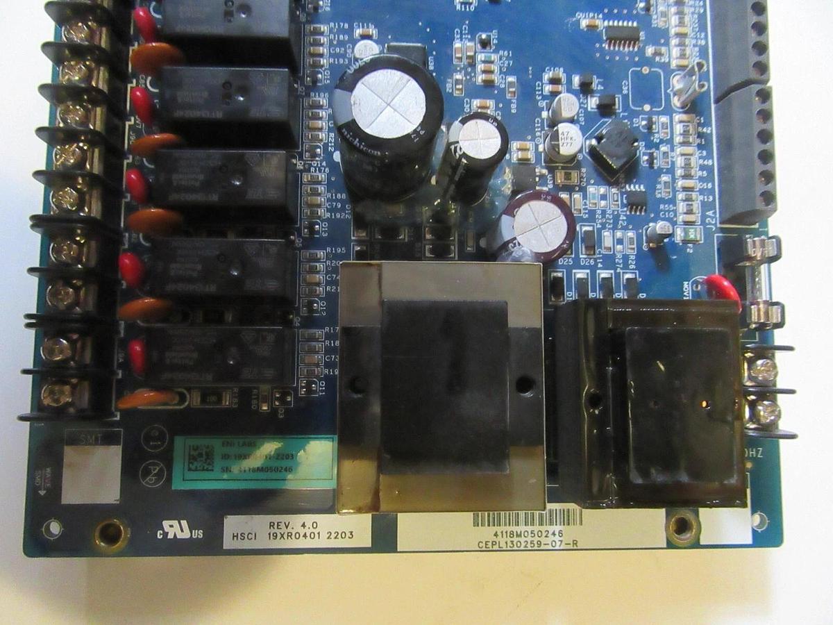 Used CARRIER / UTEC CHILLER INTEGRATED STARTER MODULE CEPL130259-07-R 19XR04012203