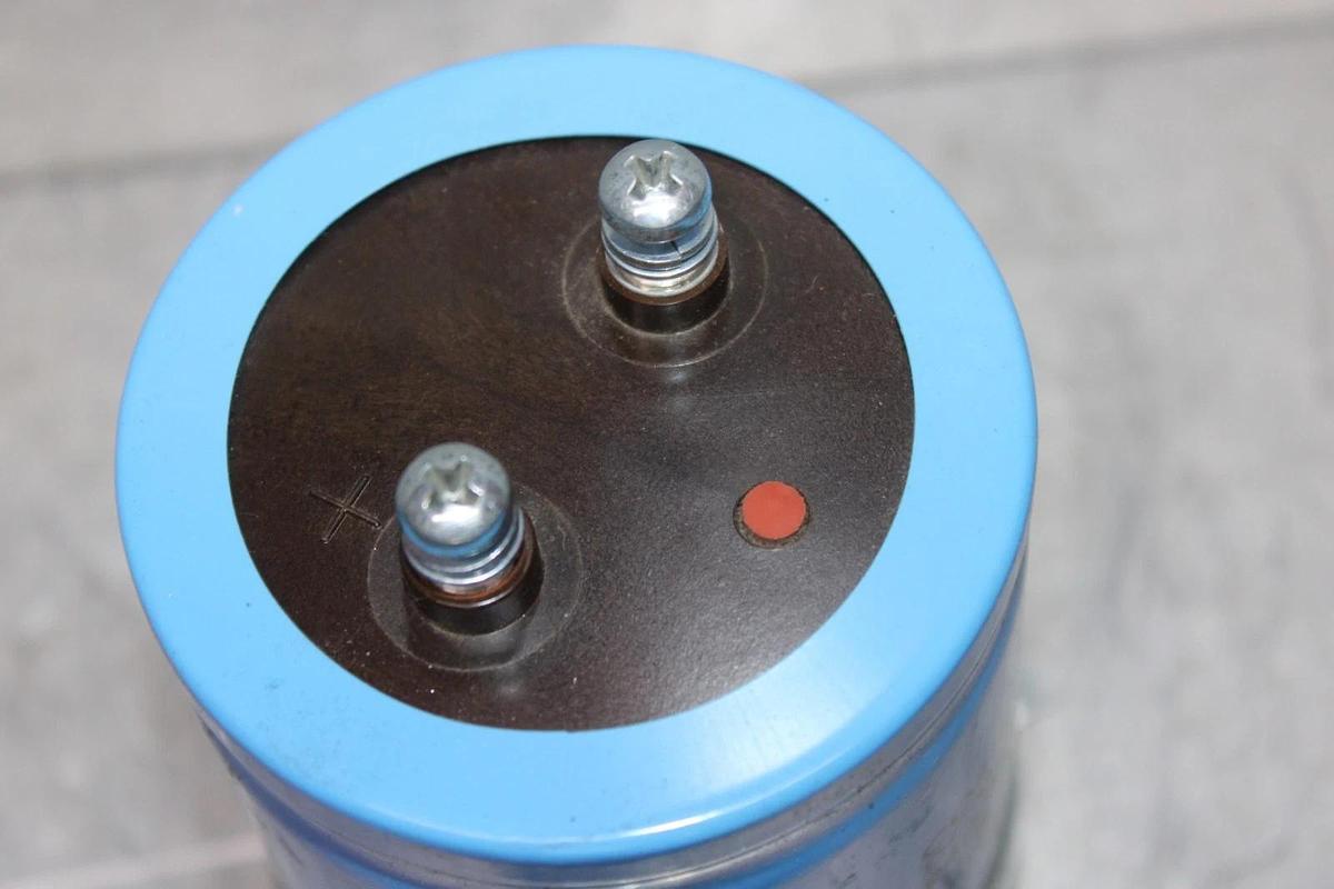 Used CORNELL DUBILIER CAPACITOR DCM244U016DC2B 240,000 uF 16 VDC 658-0630-337