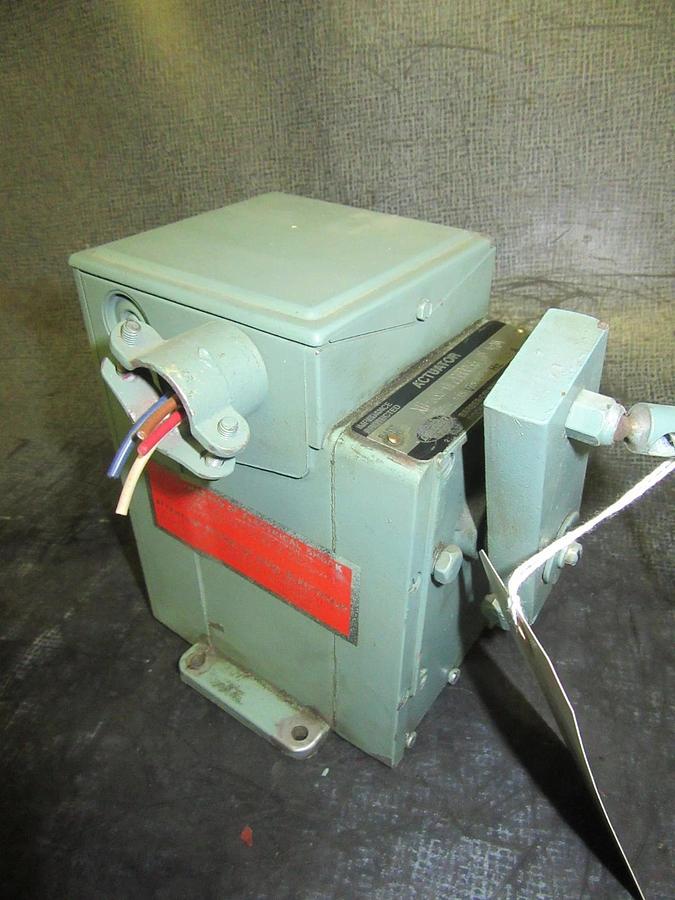 Used BARBER COLMAN ACTUATOR XU-339-HF26BB055 115 VAC 1-PHASE 0.5 AMP 28 W