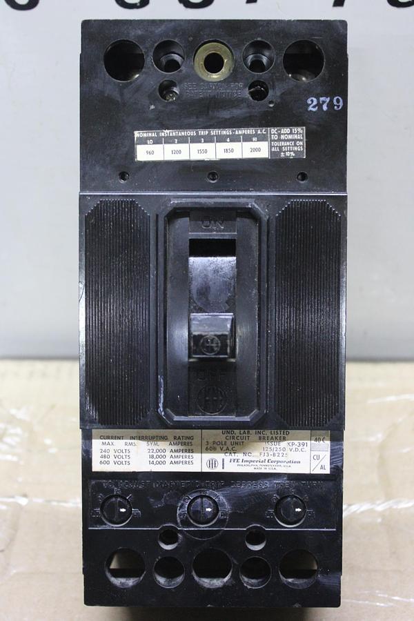 Used GENERAL ELECTRIC CIRCUIT BREAKER TKM836F000 800A FRAME 700A TRIP 600 VAC 3-POLE