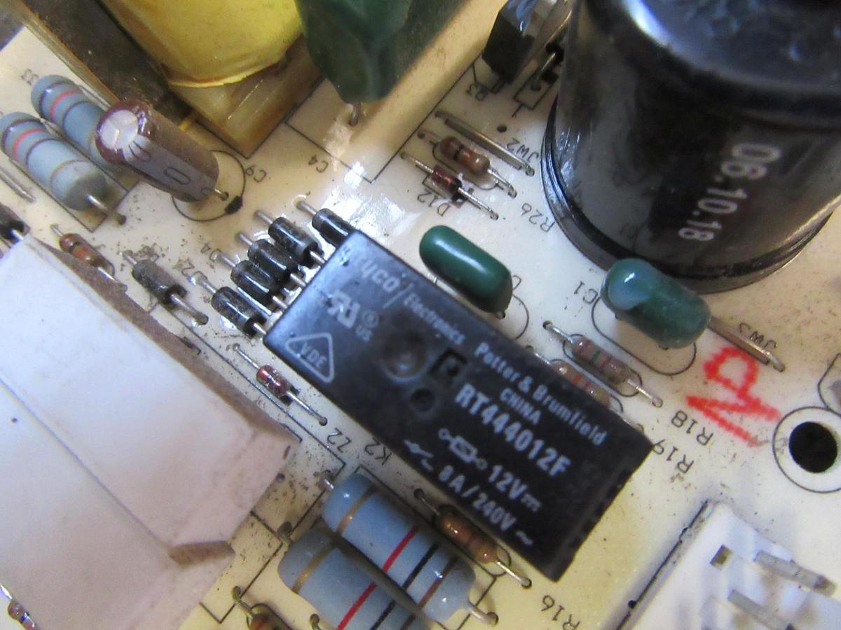 Used HONEYWELL FURNACE CONTROL BOARD 1068-83-126A LH33WP002A Z21.20